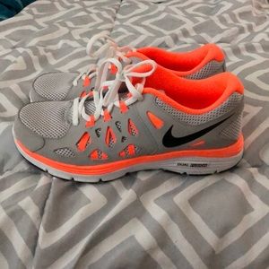 Nike running sneakers size 7